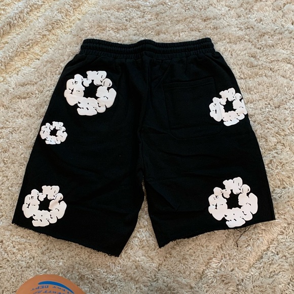 Denim Tears black shorts flared the cotton wreath men’s size large - Picture 2 of 2